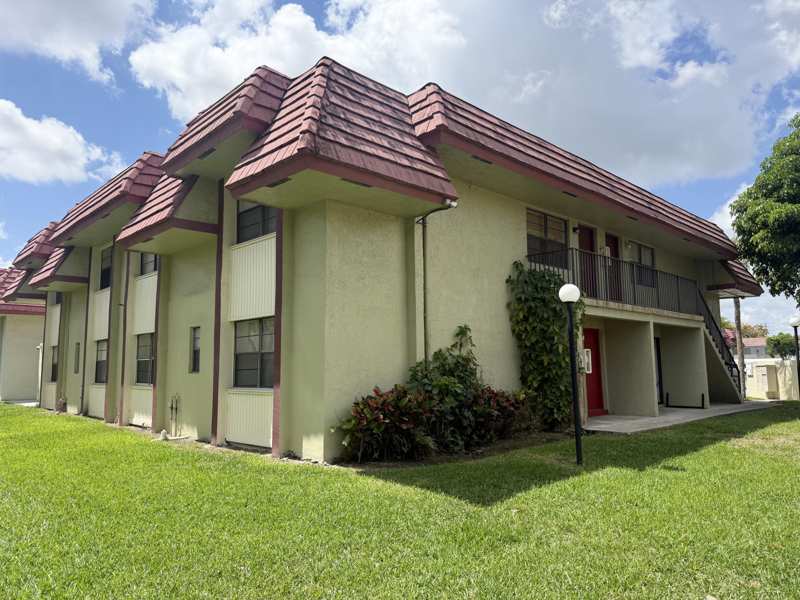 2 bedroom Condominium at 3253 NW 104th Avenue #3253, Springs Park Condo, Coral Springs — photo 1