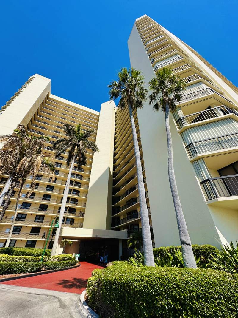 2 bedroom Condominium at 9500 S Ocean Drive #108, Islandia II Condominium, Jensen Beach — photo 4