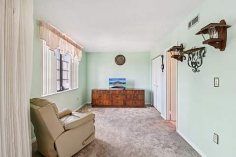 1101 Colony Point Circle #404, Pembroke Pines FL - photo 13 of 44