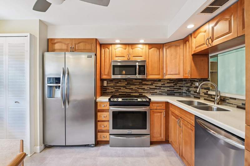 1 bedroom Condominium at 1101 Colony Point Circle #404, Colony Point 4 Condo, Pembroke Pines — photo 4