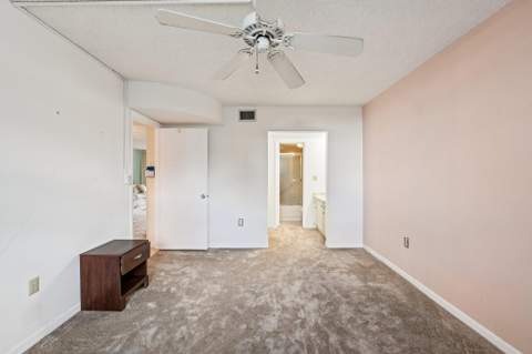 1101 Colony Point Circle #404, Pembroke Pines FL - photo 17 of 44