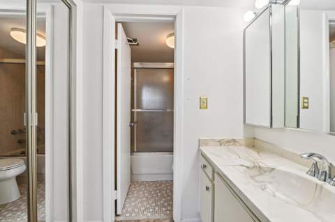 1101 Colony Point Circle #404, Pembroke Pines FL - photo 21 of 44
