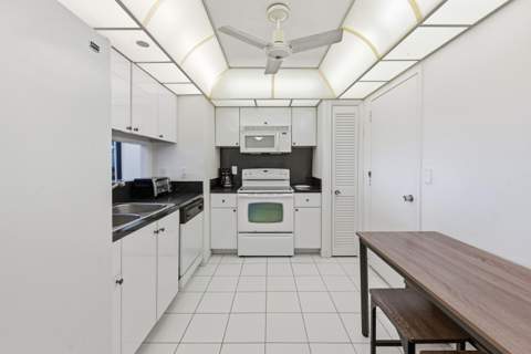 4750 S Ocean Boulevard #512, Highland Beach FL - photo 8 of 53