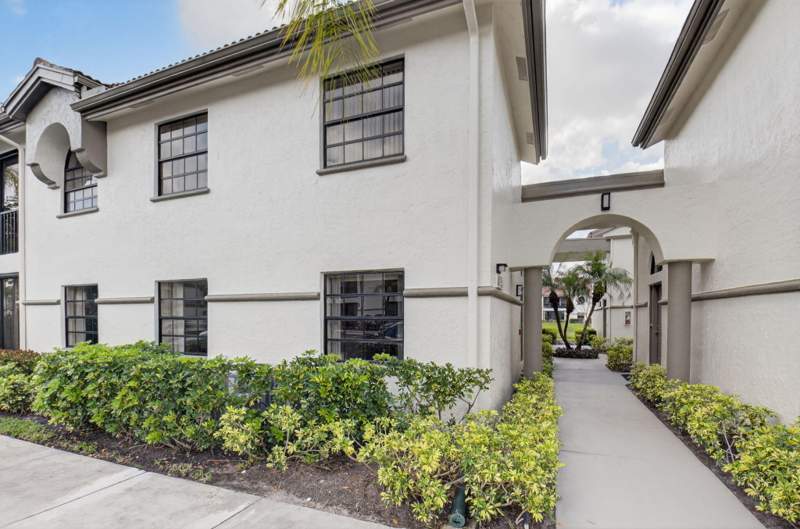 3 bedroom Condominium at 5226 Europa Drive #H, Platina / Carrara Village Condo, Boynton Beach — photo 2