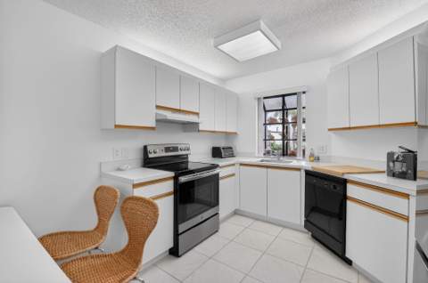 5226 Europa Drive #H, Boynton Beach FL - photo 11 of 61