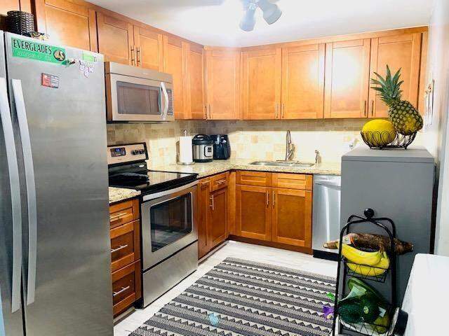 2 bedroom Condominium at 737 SE 1st Way #306, Vista Gardens I Condo, Deerfield Beach — photo 5