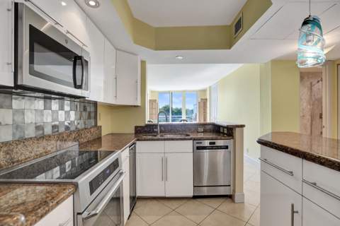 155 Isle Of Venice Drive #404, Fort Lauderdale FL - photo 18 of 113