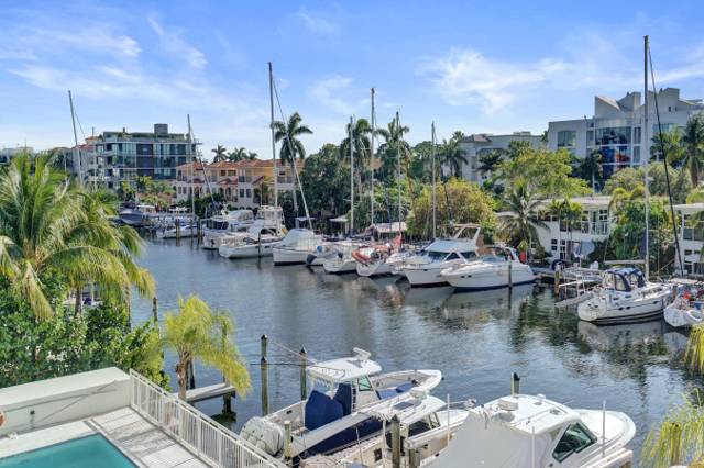 155 Isle Of Venice Drive #404