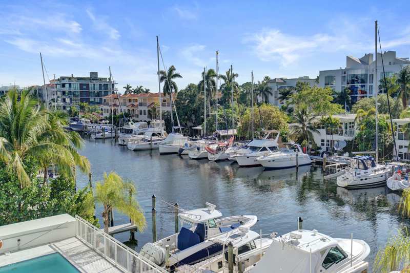 2 bedroom Condominium at 155 Isle Of Venice Drive #404, Venice Isle Tower Condo, Fort Lauderdale — photo 1