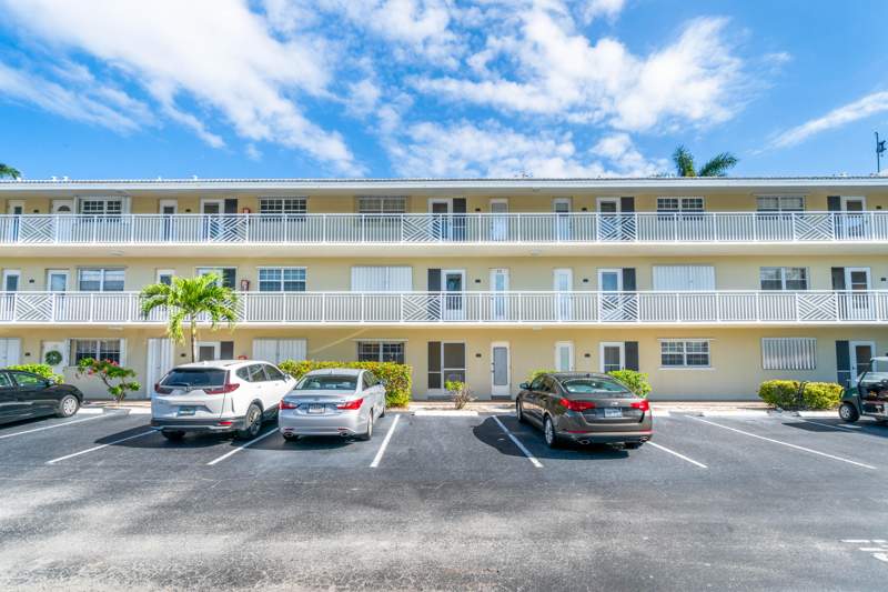 2 bedroom Condominium at 1951 NE 39th Street #131, Lighthouse Point Gardens North, Lighthouse Point — photo 2