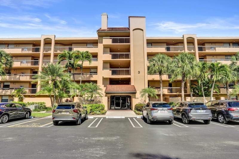 2 bedroom Condominium at 2455 Lindell Boulevard #3305, Lavers Delray Racquet Club Condo, Delray Beach — photo 5