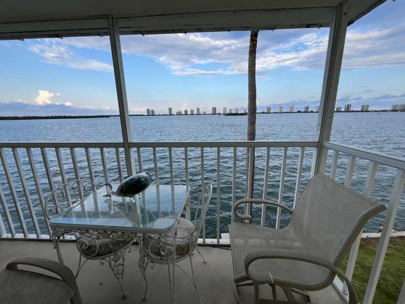 1 bedroom Stock Cooperative at 101 Doolen Court #305, Lake Colony Apts One Inc, North Palm Beach — photo 1