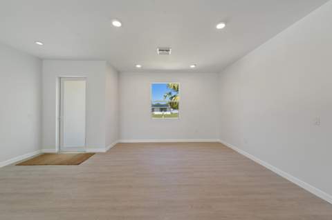 7705 Sebastian Road, Fort Pierce FL - photo 8 of 31