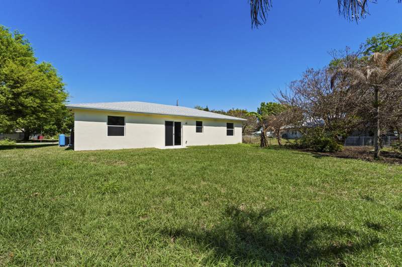 3 bedroom Single Family Residence at 7705 Sebastian Road, Lakewood Park Unit 4, Fort Pierce — photo 5