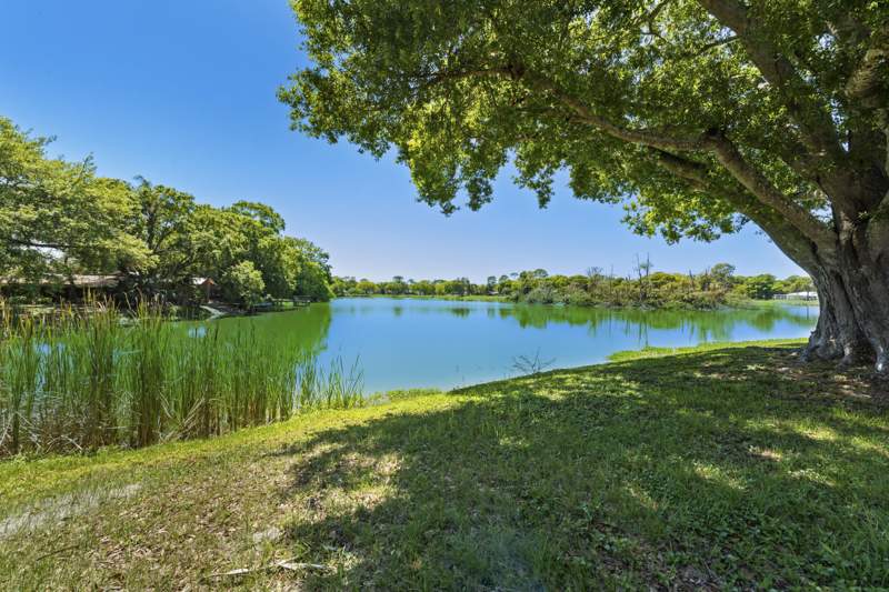 3 bedroom Single Family Residence at 7705 Sebastian Road, Lakewood Park Unit 4, Fort Pierce — photo 2