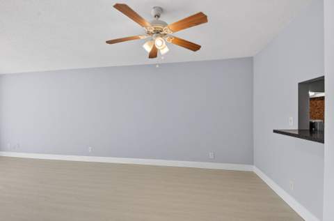 1432 S Lakeside Drive #4, Lake Worth Beach FL - photo 19 of 61