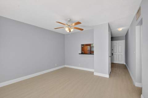 1432 S Lakeside Drive #4, Lake Worth Beach FL - photo 20 of 61
