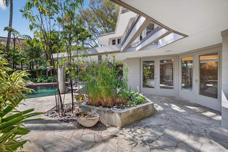 4 bedroom Single Family Residence at 2040 Coral Reef Drive, Bel-Air Isle, Lauderdale-By-The-Sea — photo 5