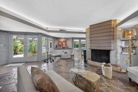 2040 Coral Reef Drive, Lauderdale-By-The-Sea FL - photo 9 of 52