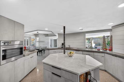 2040 Coral Reef Drive, Lauderdale-By-The-Sea FL - photo 18 of 52