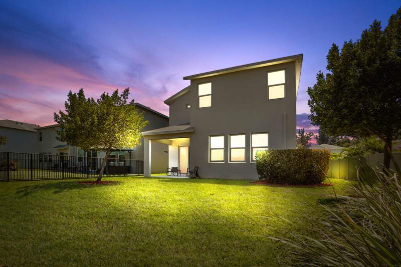4 bedroom Single Family Residence at 1826 Lake Cove Drive, Lake Cove, Lake Worth — photo 5