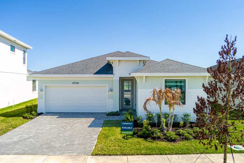 4 bedroom Single Family Residence at 10716 NW Wilgrove Lane, Glynlea Country Club, Port St. Lucie — photo 1