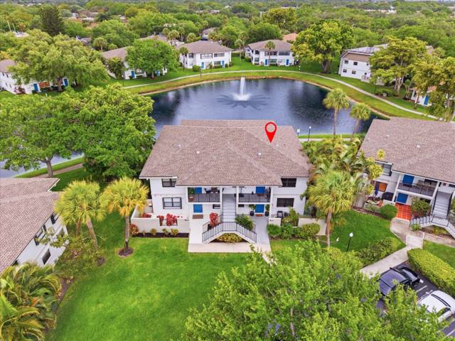 Delray Oaks Condo