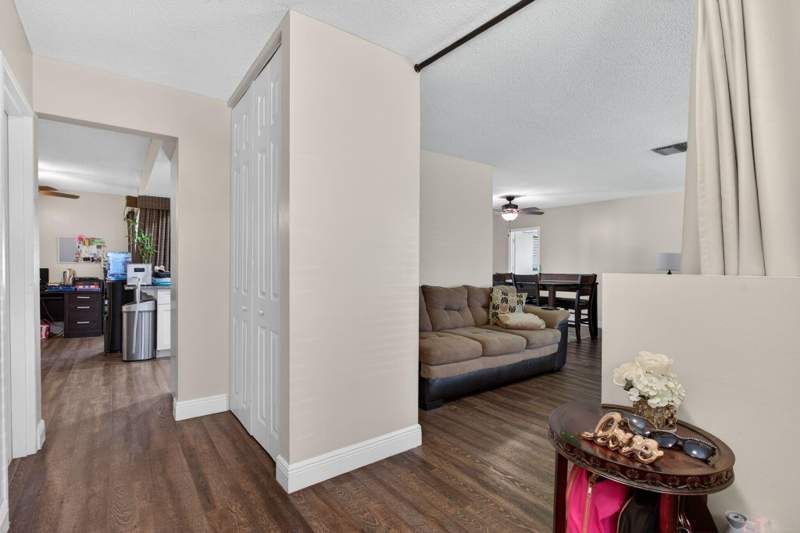 4 bedroom Single Family Residence at 6701 NW 20th Street, Margate Shores, Margate — photo 4
