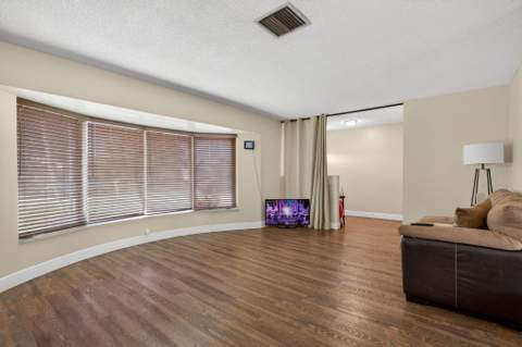 6701 NW 20th Street, Margate FL - photo 6 of 39