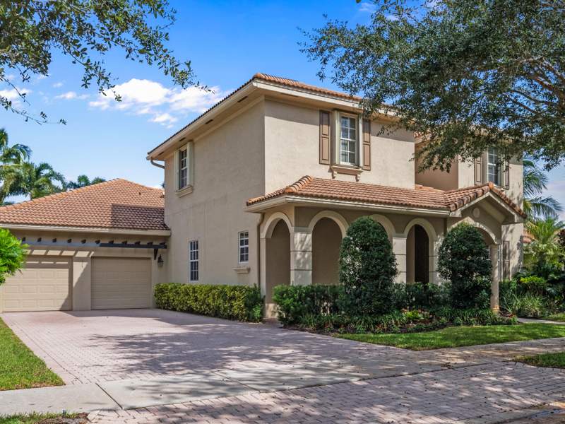 6 bedroom Single Family Residence at 175 Via Rosina, Pines On Pennock Lane Pud 2, Jupiter — photo 3