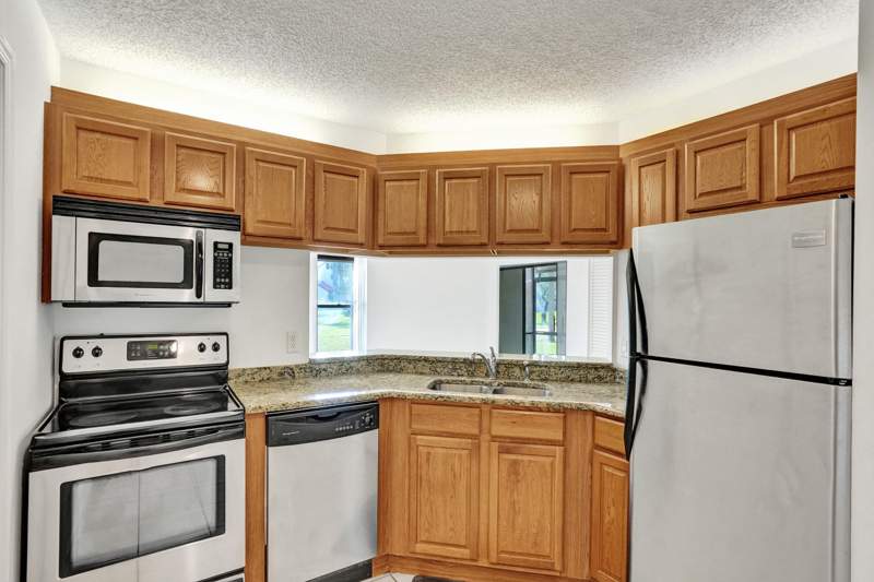 2 bedroom Condominium at 12 Vía De Casas Sur #Unit 101, South Lake Condo, Boynton Beach — photo 5