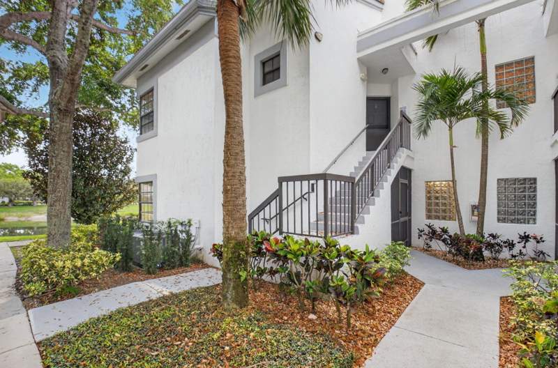 3 bedroom Condominium at 5415 Verona Drive #F, Platina / Alexandra Village , Boynton Beach — photo 2