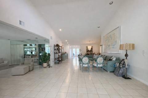 35 Brentwood Drive, Boynton Beach FL - photo 16 of 19