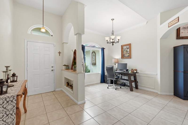 4 bedroom Single Family Residence at 15327 64th Place, 31-42-41~ W 204.6 Ft Of E 1736.8 Ft Of S 242.9 Ft, The Acreage — photo 3