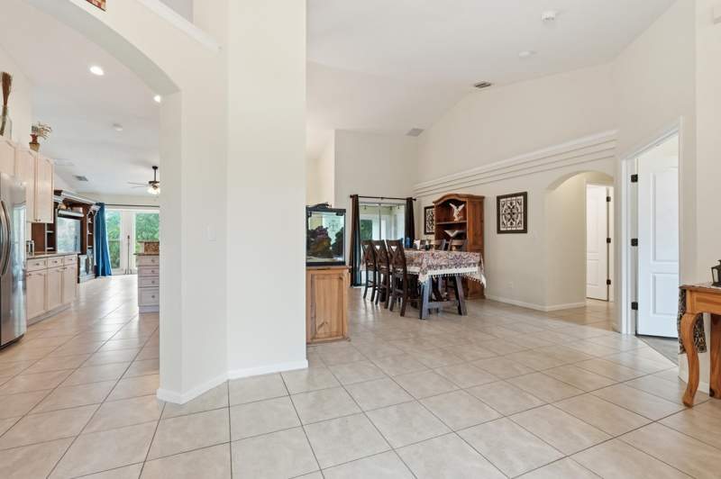 4 bedroom Single Family Residence at 15327 64th Place, 31-42-41~ W 204.6 Ft Of E 1736.8 Ft Of S 242.9 Ft, The Acreage — photo 5