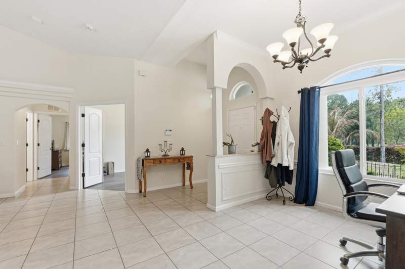 4 bedroom Single Family Residence at 15327 64th Place, 31-42-41~ W 204.6 Ft Of E 1736.8 Ft Of S 242.9 Ft, The Acreage — photo 4