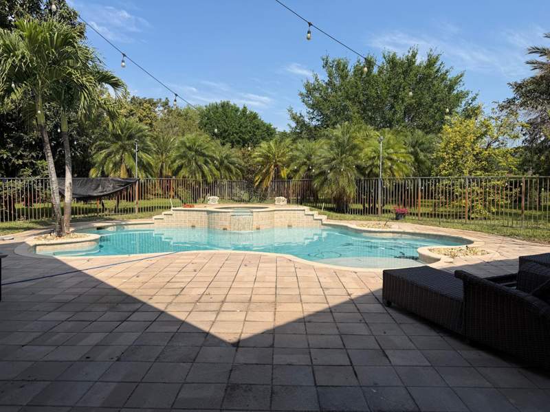 5 bedroom Single Family Residence at 3309 Bradenham Lane, Long Lake Ranches Plat Two, Davie — photo 5