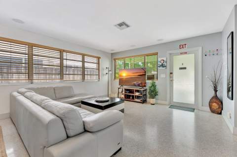 1246 Johnson Street, Hollywood FL - photo 8 of 43
