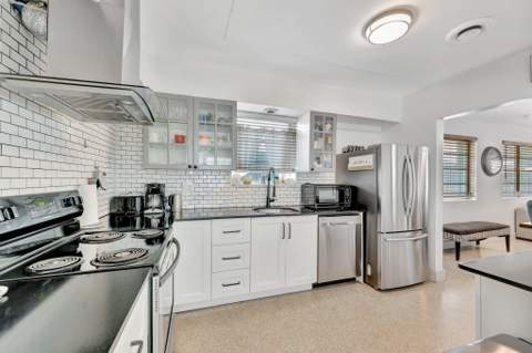 1246 Johnson Street, Hollywood FL - photo 13 of 43