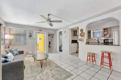 1246 Johnson Street, Hollywood FL - photo 17 of 43