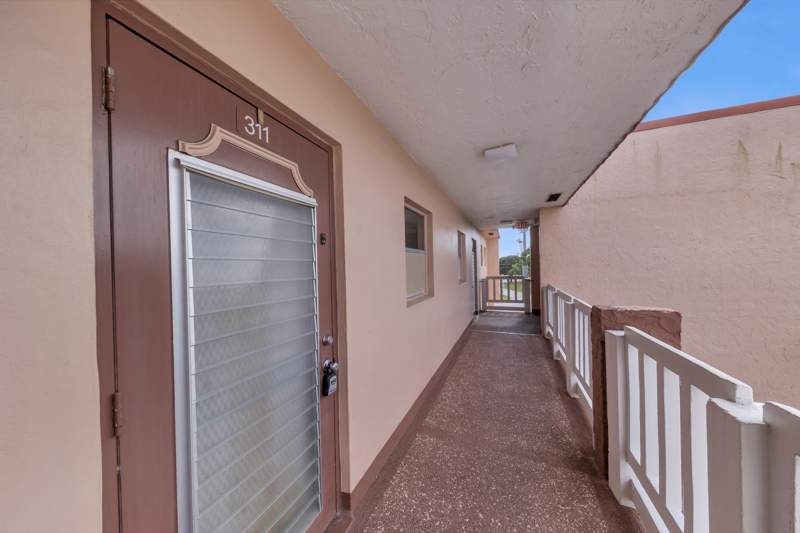 1 bedroom Condominium at 9401 Sunrise Lakes Boulevard #311, Sunrise Lakes 118 Condo, Sunrise — photo 2