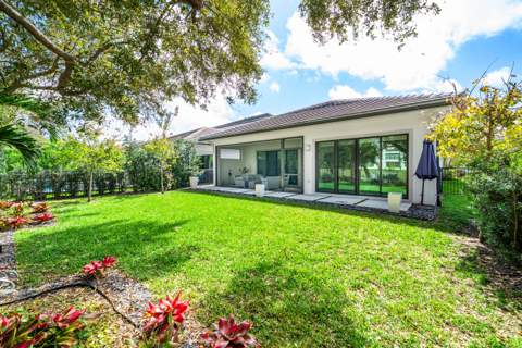 3069 Safflower Circle, West Palm Beach FL - photo 13 of 39