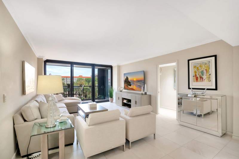 2 bedroom Condominium at 2667 N Ocean Boulevard #3050, Yacht & Racquet Club Of Boca Raton Condo, Boca Raton — photo 4