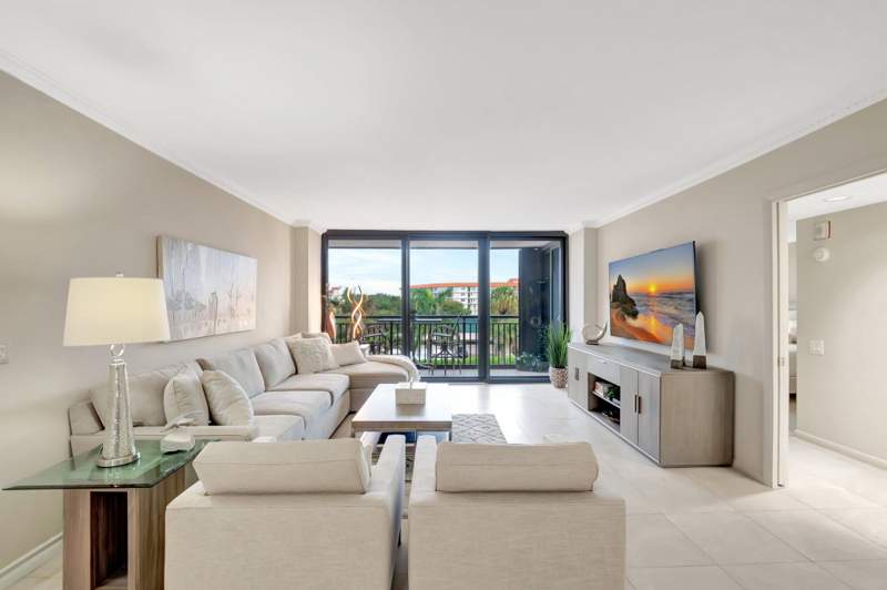 2 bedroom Condominium at 2667 N Ocean Boulevard #3050, Yacht & Racquet Club Of Boca Raton Condo, Boca Raton — photo 5