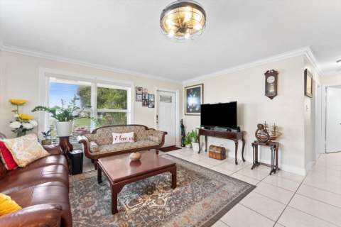 5713 NW 84th Terrace, Tamarac FL - photo 7 of 29