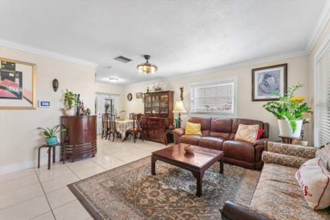 5713 NW 84th Terrace, Tamarac FL - photo 8 of 29