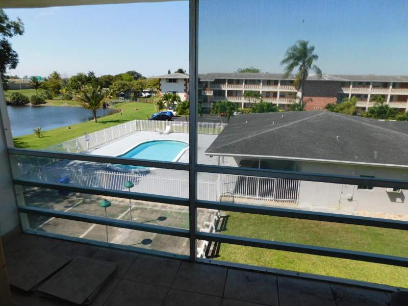1 bedroom Condominium at 4770 NW 10 Court #306, Lake Park Gardens 4 Inc Condo, Plantation — photo 3