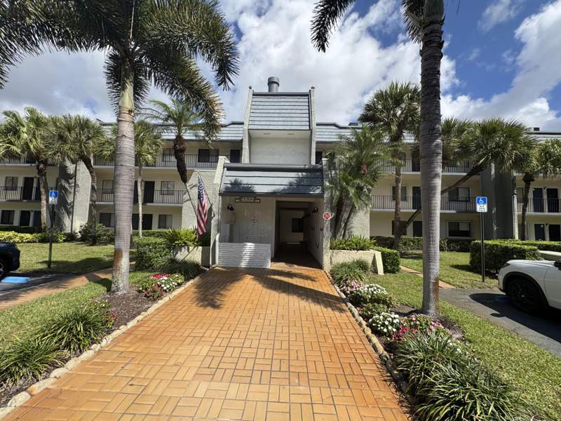 3 bedroom Condominium at 4832 Esedra Court #106, Fountains Of Palm Beach Condo 4, Lake Worth — photo 3