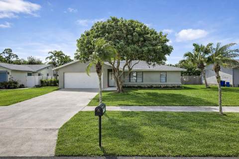 129 Bilbao Street, Royal Palm Beach FL - photo 6 of 30