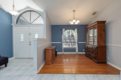 471 SE Ron Rico Terrace, Port St. Lucie FL - photo 6 of 32